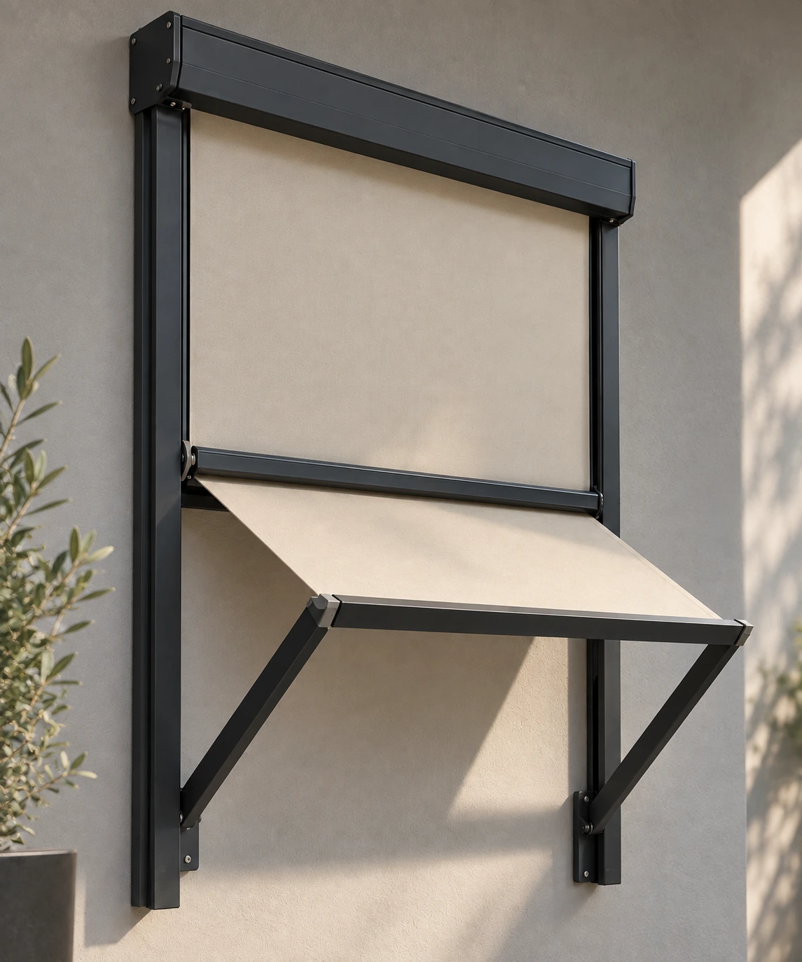Sonnenschutz Duisburg – Markisolette an einer hohen Fensterfront