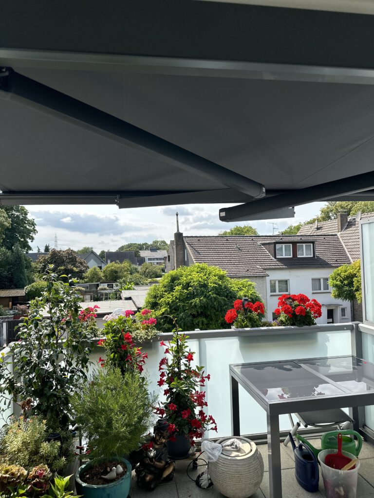 Gelenkarmmarkise – Referenz aus Duisburg-Walsum